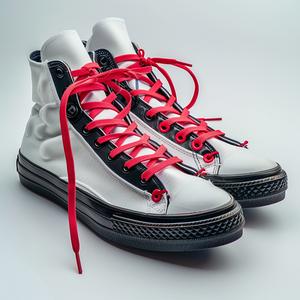 حذاء رياضي هجين عالي الرقبة من Nike Converse، تصوير استوديو، أحمر وأبيض، موضة 1038045