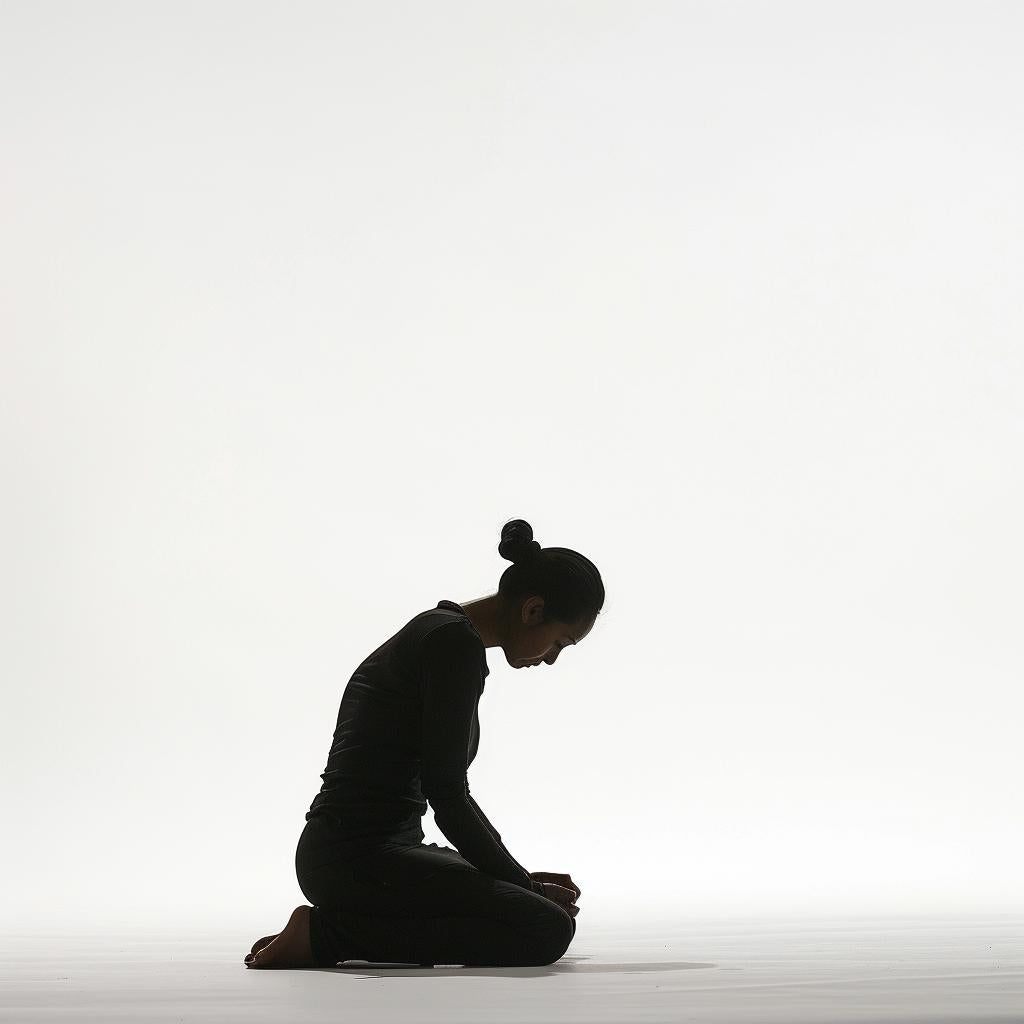 silhouette  woman  kneeling  pose  meditation  fullbody  black  minimal  gender  calm 954238